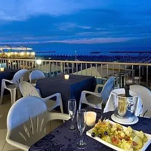 Caravelle Hotel Cattolica